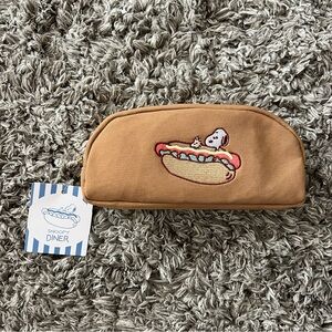 Peanuts - Snoopy Diner Hotdog Pencil Case